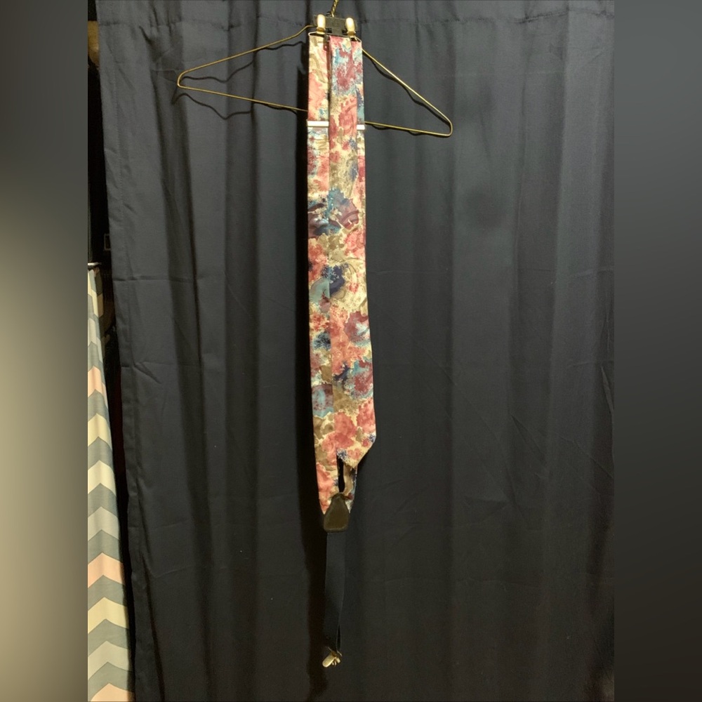 Elegant Watercolor Floral Patterned Tie